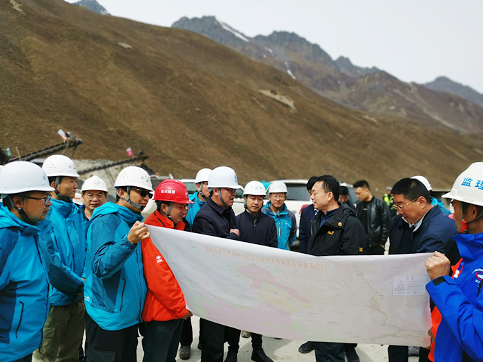 甘孜州委委員、常委、書記沈陽到九石路TJ3標(biāo)檢查指導(dǎo)工作